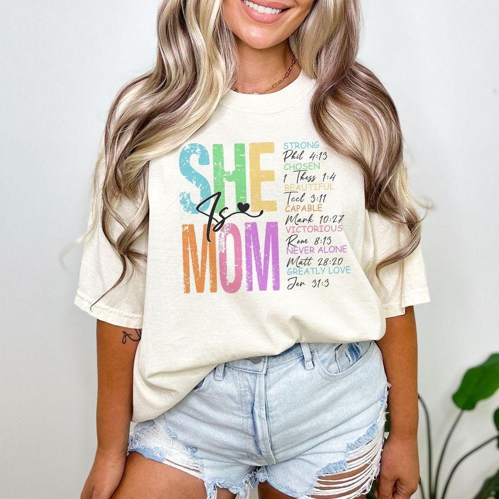 She Is Mom 4 Vuitino Shirt She Is Mom 4 Vuitino Shirt